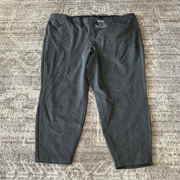 NWT Torrid Ponte Bombshell Skinny Work Pants 28 - Picture 3 of 8